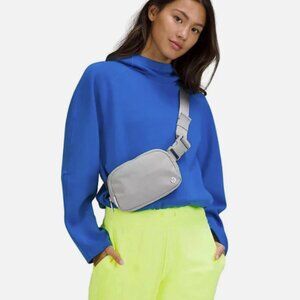 Lululemon Everywhere Belt Bag Silver Drop 1L